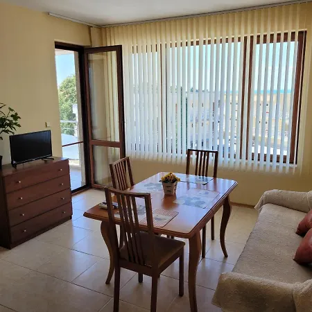 Apartament Laguna Alba Cavarna